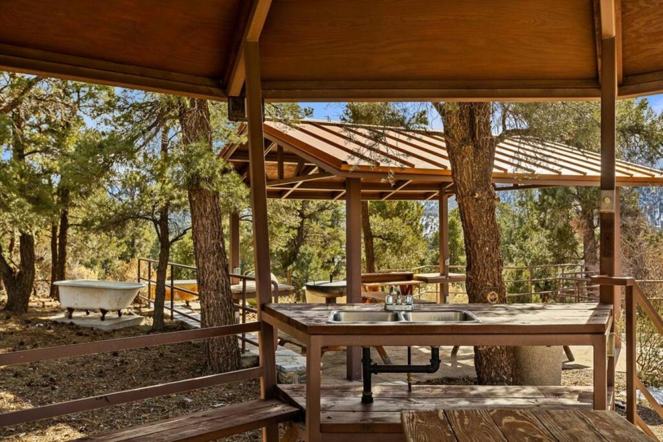 Steel Pine Lodge A Rustic Mountain Retreat Views Baldwin Lake Exterior foto
