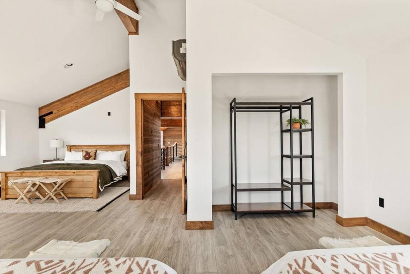 Steel Pine Lodge A Rustic Mountain Retreat Views Baldwin Lake Exterior foto