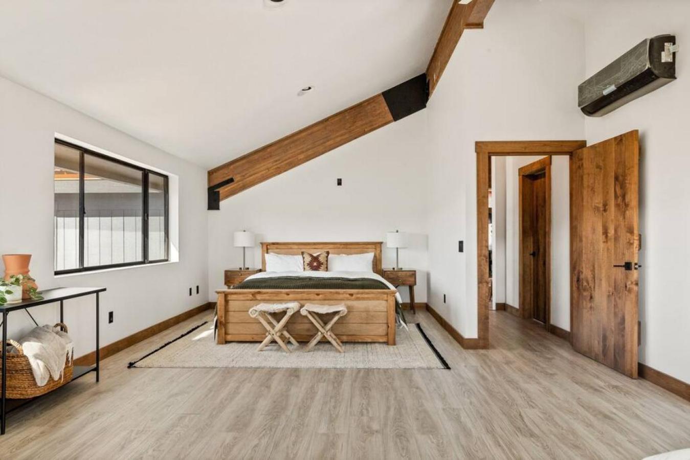 Steel Pine Lodge A Rustic Mountain Retreat Views Baldwin Lake Exterior foto