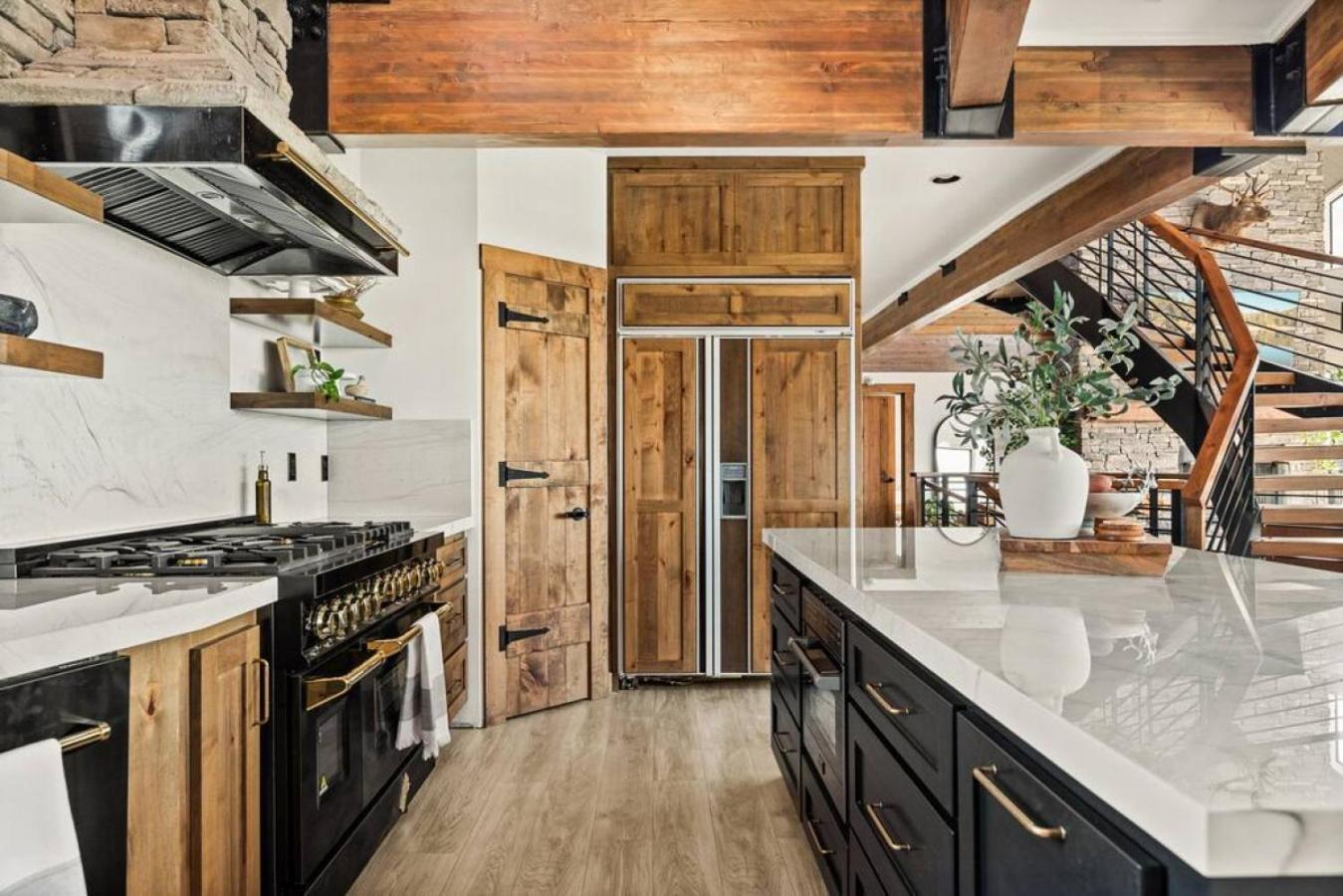 Steel Pine Lodge A Rustic Mountain Retreat Views Baldwin Lake Exterior foto
