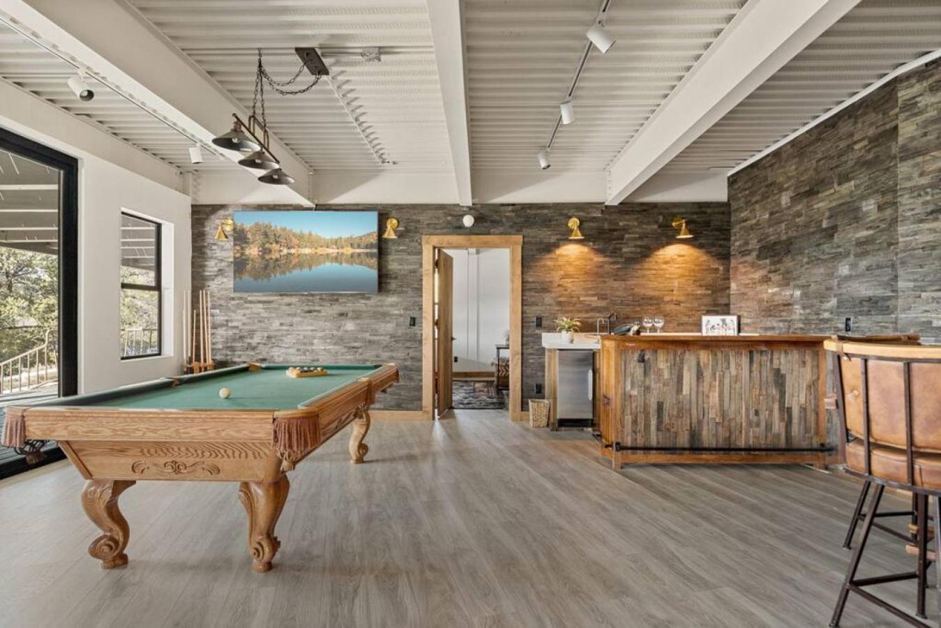 Steel Pine Lodge A Rustic Mountain Retreat Views Baldwin Lake Exterior foto